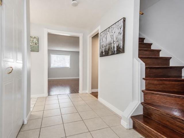 For Lease 110 Steeles Crescent, Cambridge, Ontario