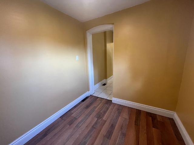 For Lease 1113 Davenport Rd Road Unit# 1, Toronto, Ontario