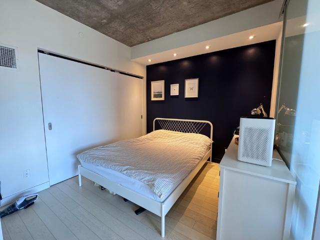 For Lease 111 Bathurst Street Unit# 1109, Toronto, Ontario