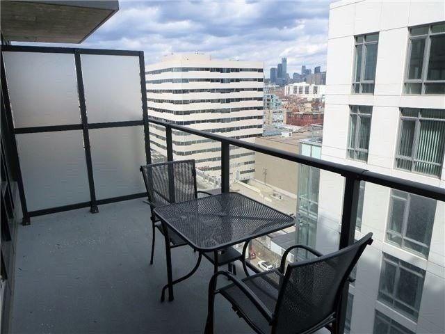 For Lease 111 Bathurst Street Unit# 1212, Toronto, Ontario