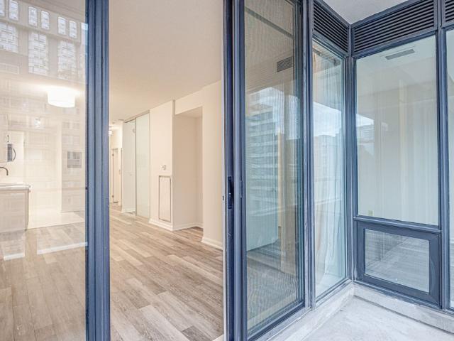 For Lease 111 Elizabeth Street Unit# 1117, Toronto, Ontario
