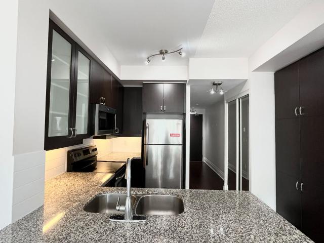 For Lease 111 Upper Duke Crescent Unit# 905, Markham, Ontario