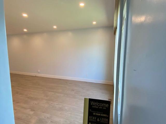 For Lease 112 Walter Avenue Unit# Main, Newmarket, Ontario