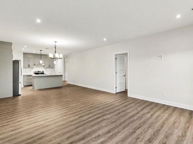 For Lease 1137 Montblanc Crescent Unit# B, Russell, Ontario