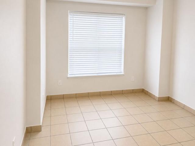 For Lease 1136 Dufferin Street Unit# Main, Toronto, Ontario