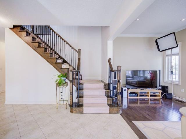 For Lease 1139 Cenotaph Boulevard, Newmarket, Ontario