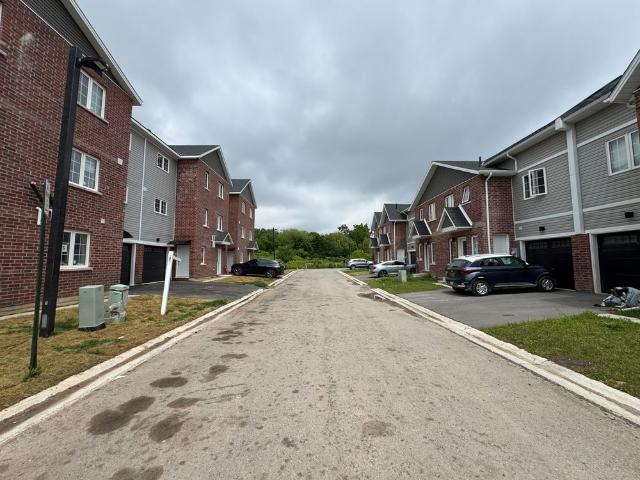 For Lease 113 Highriver Trail Unit# Main, Welland, Ontario