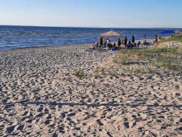 For Lease 11 13th Street, Wasaga Beach, Ontario