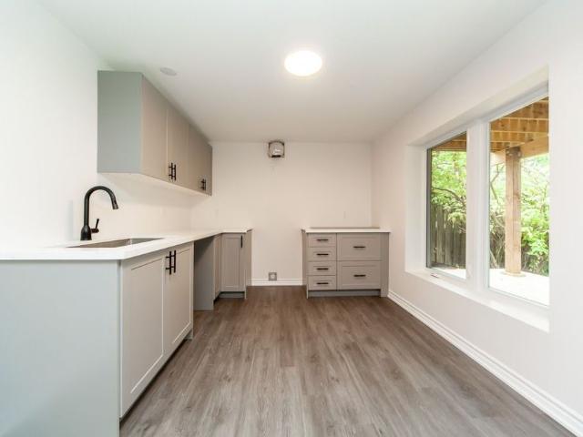 For Lease 11 Coates Crescent Unit# Lower, Richmond Hill, Ontario