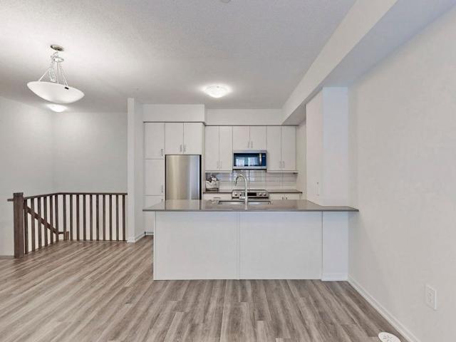 For Lease 11 HONEYCRISP Crescent Unit# 20, Vaughan, Ontario