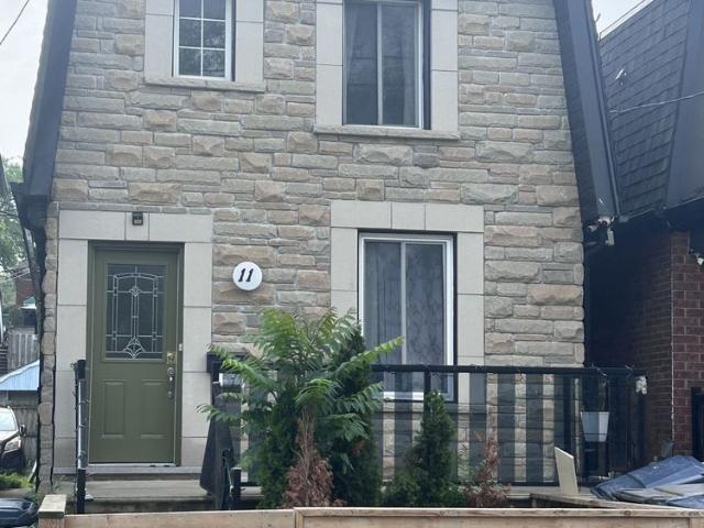 For Lease 11 Humber Boulevard Unit# upper, Toronto, Ontario