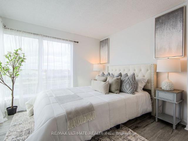 For Lease 11 Lee Centre Drive Unit# 703, Toronto, Ontario