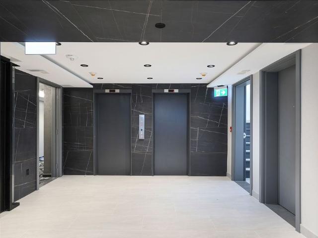 For Lease 11 Walmer Road Unit# 203, Toronto, Ontario
