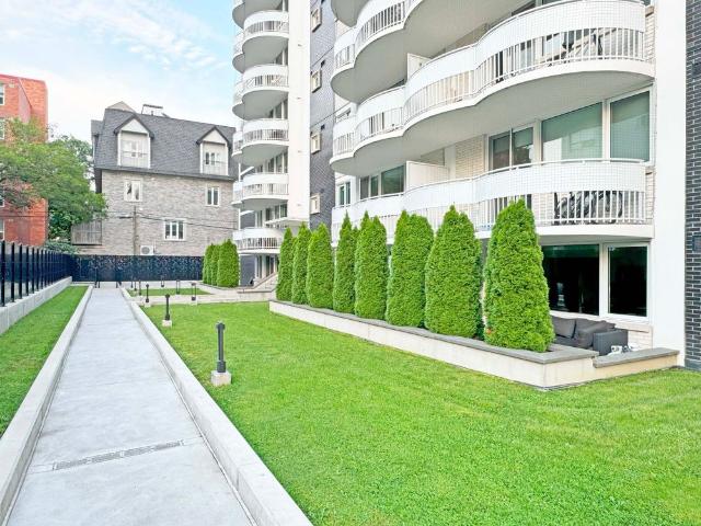 For Lease 11 Walmer Road Unit# 306, Toronto, Ontario