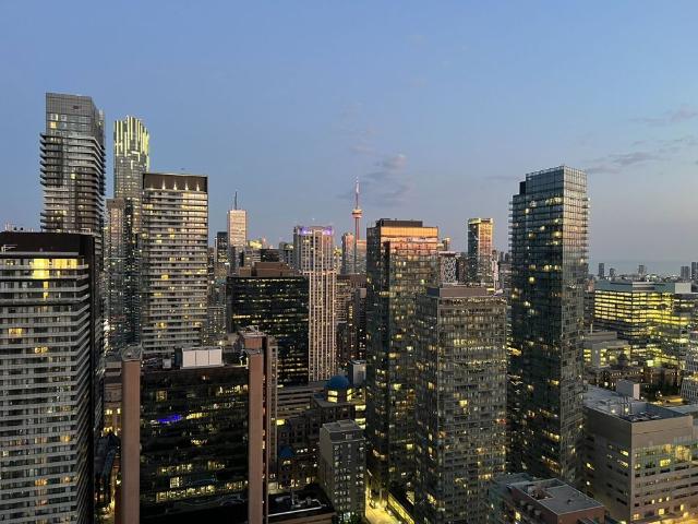 For Lease 11 Wellesley Street Unit# 3903, Toronto, Ontario