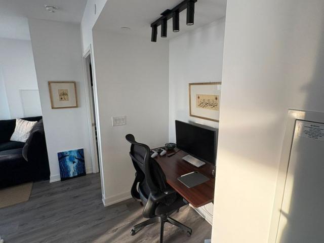 For Lease 11 Wellesley Street Unit# 3208, Toronto, Ontario