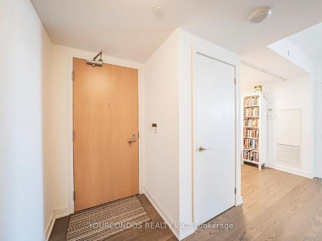For Lease 11 Wellesley Street Unit# 4206, Toronto, Ontario