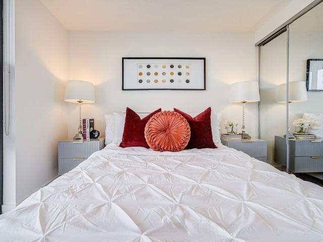 For Lease 11 Wellesley Street Unit# 5407, Toronto, Ontario