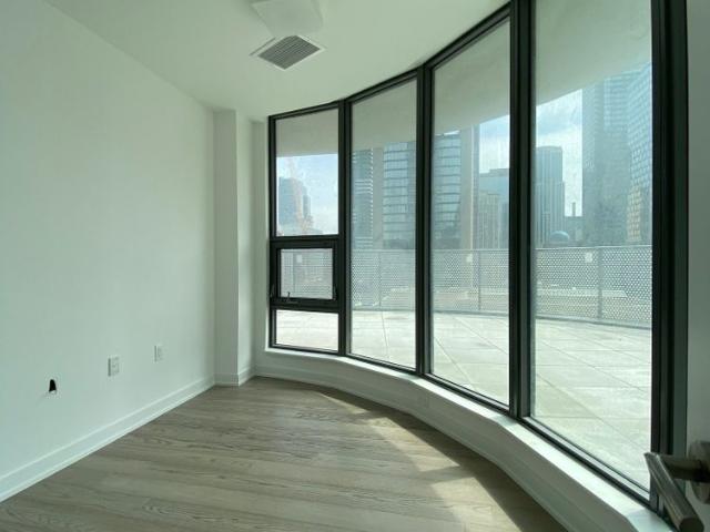 For Lease 11 Wellesley Street Unit# 607, Toronto, Ontario
