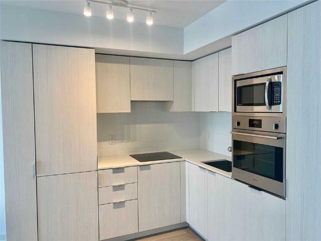 For Lease 11 Wellesley Street Unit# 906, Toronto, Ontario