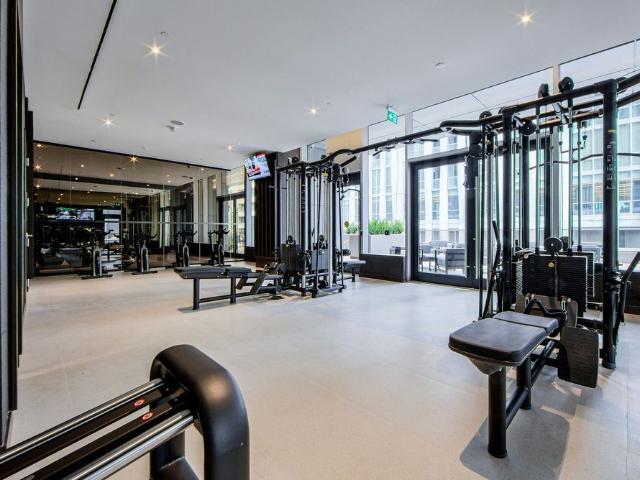 For Lease 11 Yorkville Avenue Unit# 3005, Toronto, Ontario