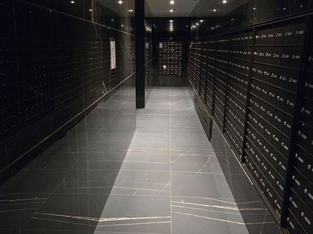 For Lease 11 Yorkville Avenue Unit# 4807, Toronto, Ontario