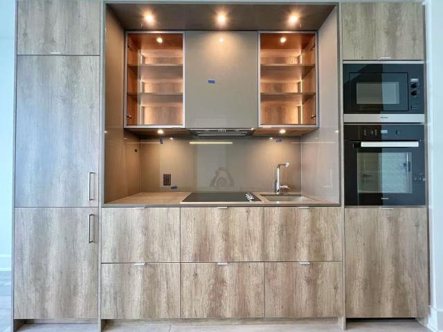 For Lease 11 Yorkville Avenue Unit# 6101, Toronto, Ontario