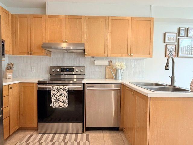 For Lease 124 Landover Crescent, Kanata, Ontario