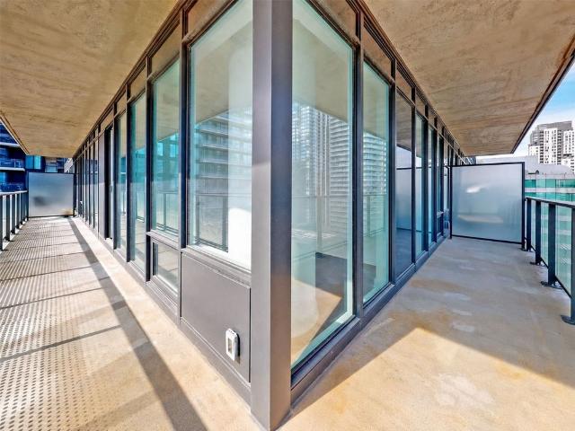 For Lease 125 Blue Jays Way Unit# 2711, Toronto, Ontario