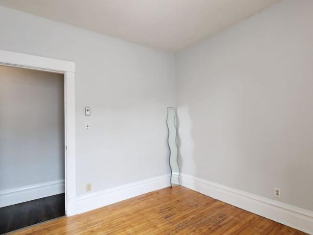 For Lease 125 Glenora Street Unit# 3, Glebe Ottawa East and Area, Ontario