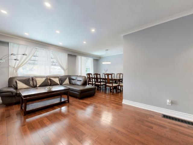 For Lease 125 Wayne Avenue, Toronto, Ontario