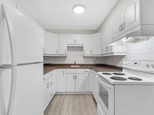 For Lease 126 Bell Farm Road Unit# B04, Barrie, Ontario