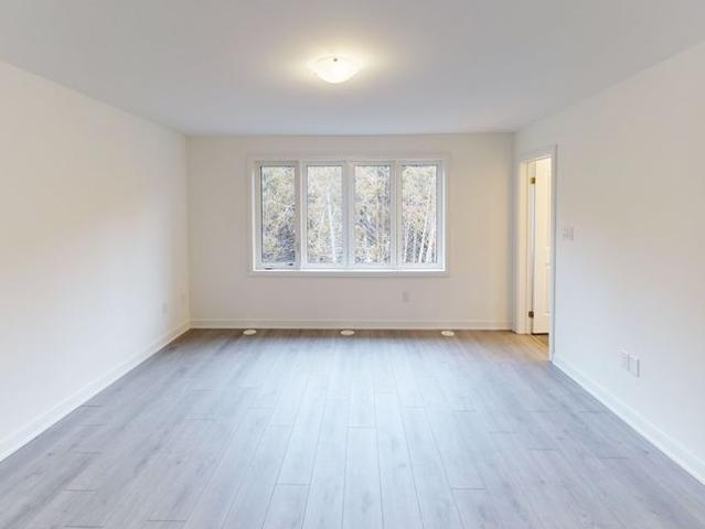 For Lease 126 Blue Forest Crescent, Barrie, Ontario