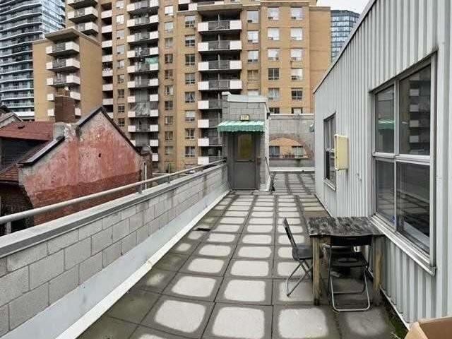 For Lease 126 Dundas Street Unit# 202, Toronto, Ontario