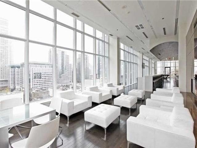 For Lease 126 Simcoe Street Unit# 504, Toronto, Ontario