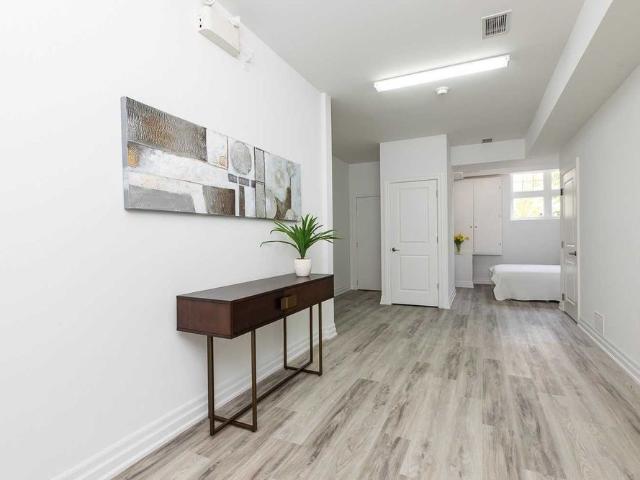 For Lease 126B Church Street, Mississauga, Ontario