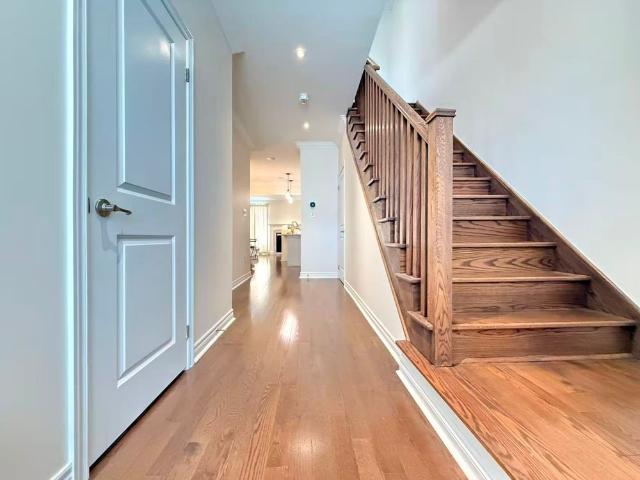 For Lease 127 Orchardcroft Road, Oakville, Ontario