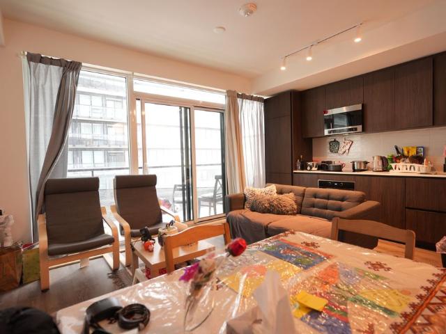 For Lease 127 Broadway Ave Avenue Unit# 1307, Toronto, Ontario