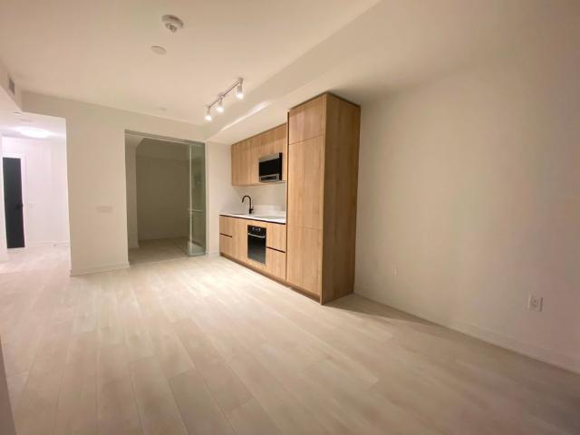 For Lease 127 Broadway Avenue Unit# 1501, Toronto, Ontario