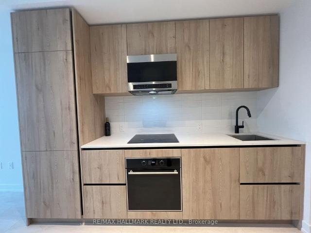 For Lease 127 Broadway Avenue Unit# 1510, Toronto, Ontario