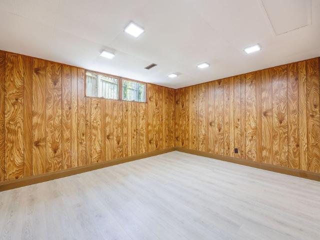 For Lease 127 Louth Street Unit# Unit#2, St. Catharines, Ontario