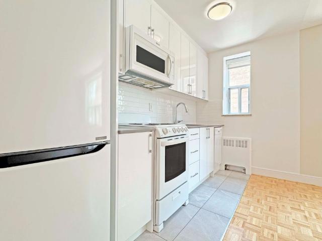 For Lease 1291 Bayview Avenue Unit# 603, Toronto, Ontario