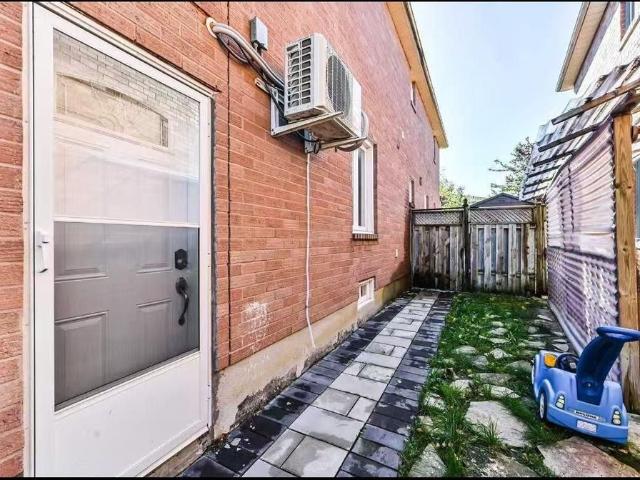 For Lease 129 Bernard Avenue Unit# Bsmt, Richmond Hill, Ontario