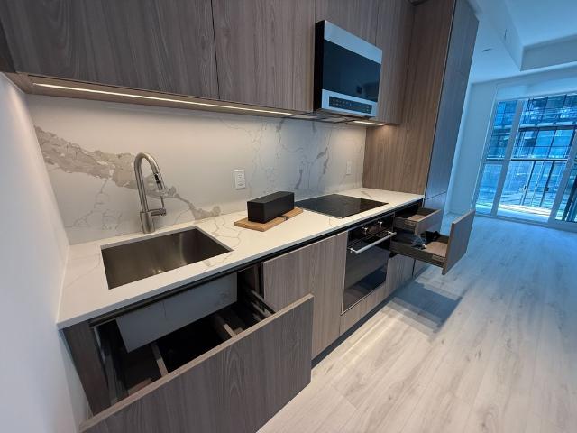 For Lease 120 Broadway Avenue Unit# 2007N, Toronto, Ontario