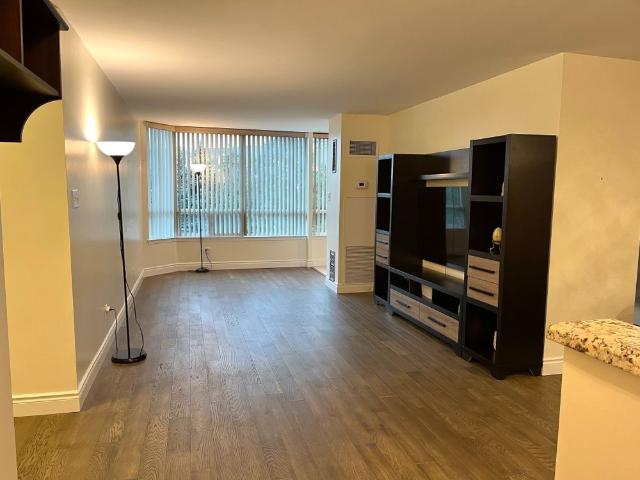 For Lease 120 Promenade Circle Unit# 408, Vaughan, Ontario