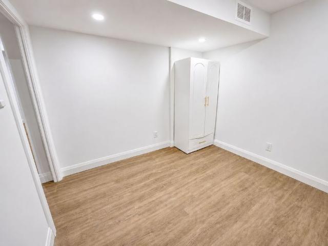 For Lease 120 Squire Drive Unit# Bsmt, Richmond Hill, Ontario