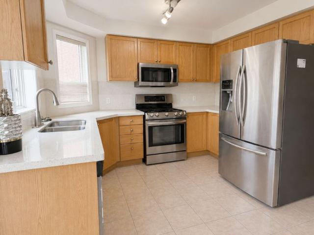 For Lease 1215 Wadebridge Crescent Unit# UPPER, Oshawa, Ontario