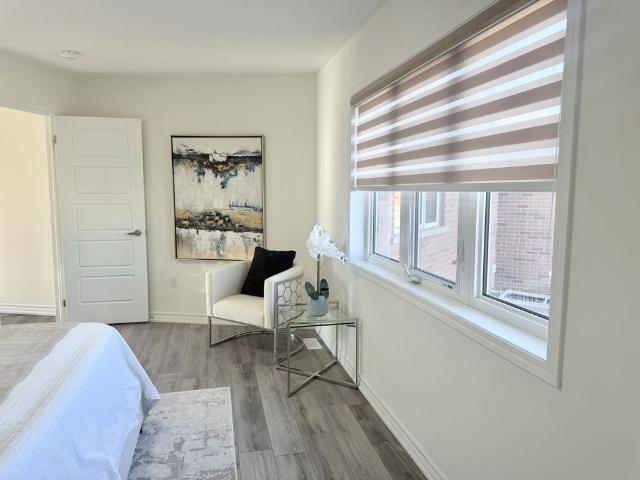 For Lease 1222 Rose Way Unit# 21 Upper, Milton, Ontario