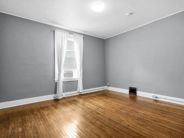 For Lease 122 Centre Street Unit# 2, St. Thomas, Ontario