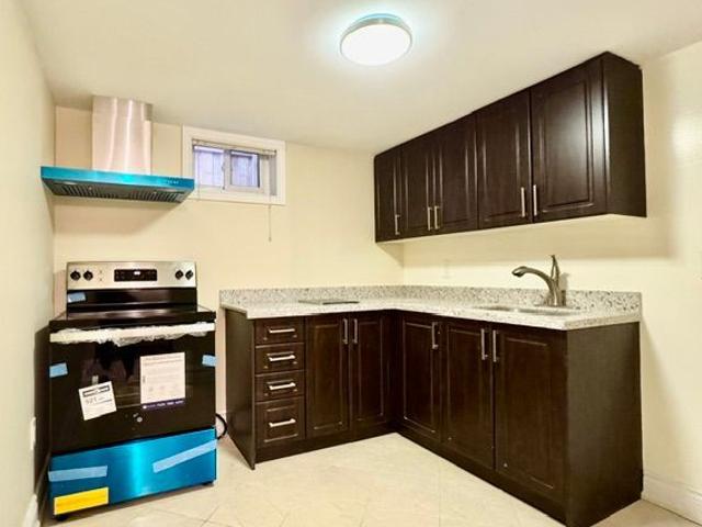 For Lease 122A Clarendon Drive Unit# Bsmt, Richmond Hill, Ontario